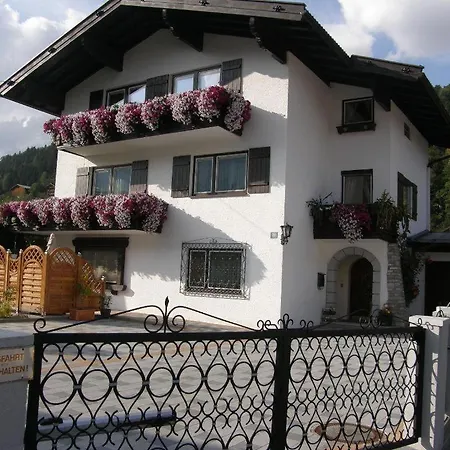 Apartment Haus Kroell *